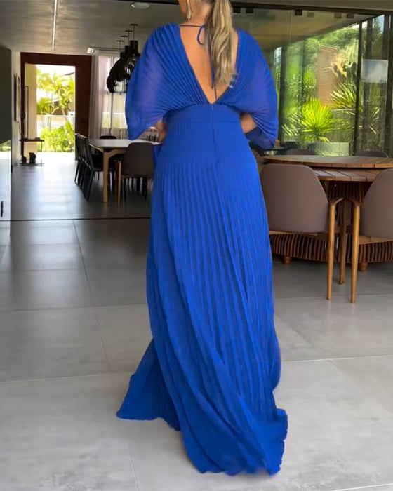 Lang plisseret kongeblå kjole