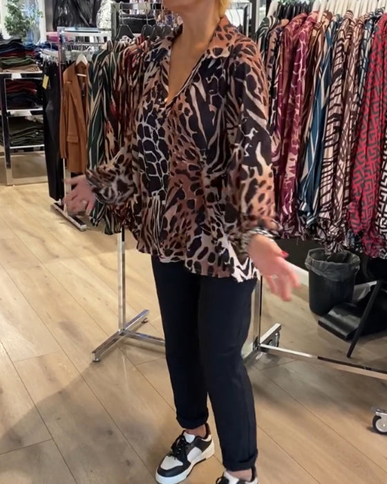 Løs top med leopardprint