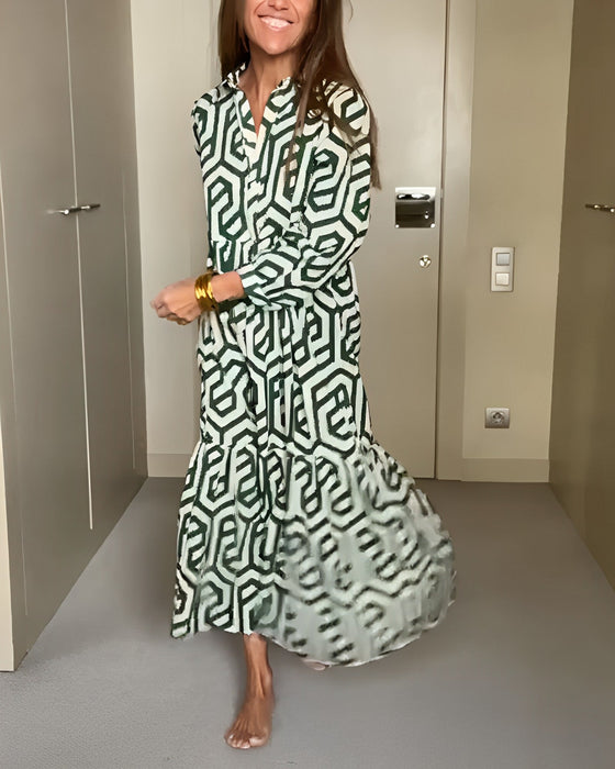 Mønstret kjole med lange ærmer