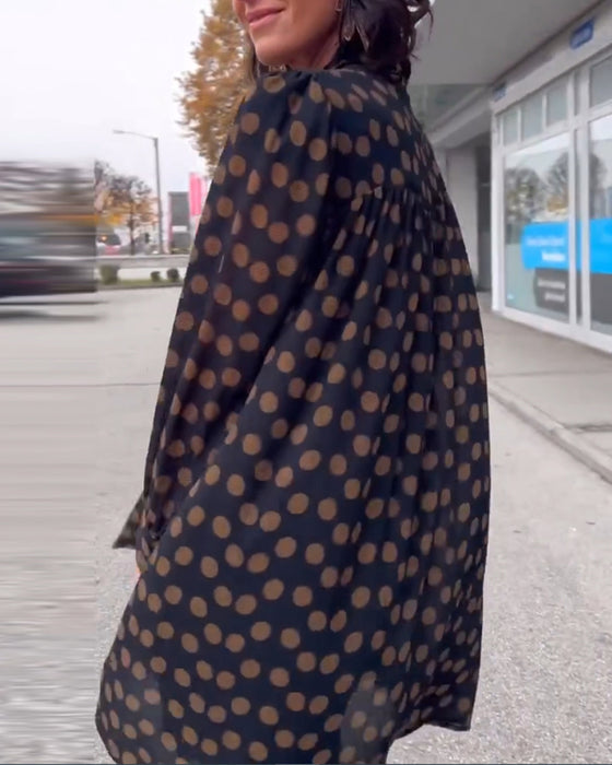 Langærmet kjole med polka dots