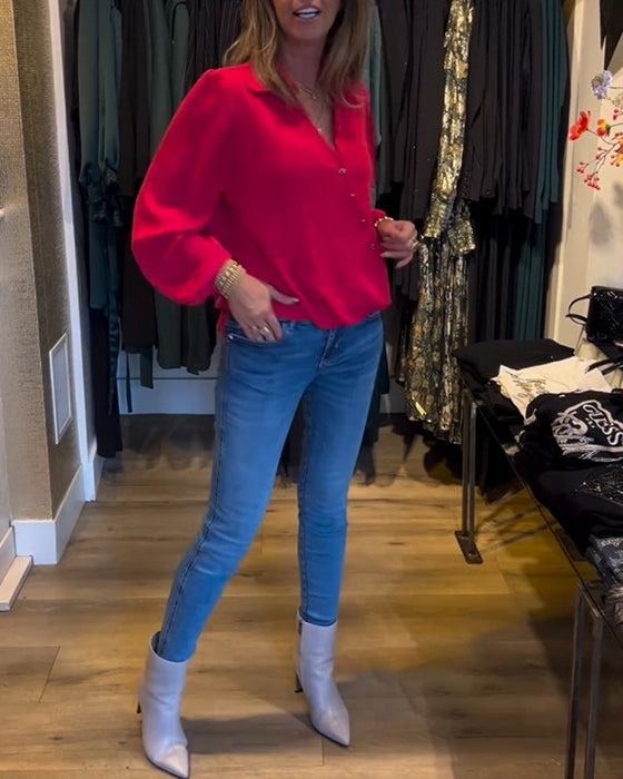 Rød skjorte med lanterneærmer