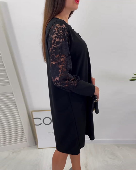 V-halset elegant kjole med blonder