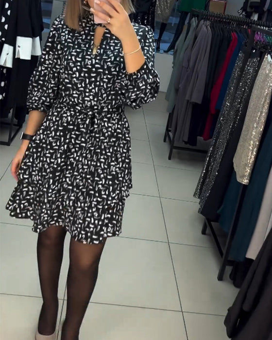 Elegantmønstret festkjole