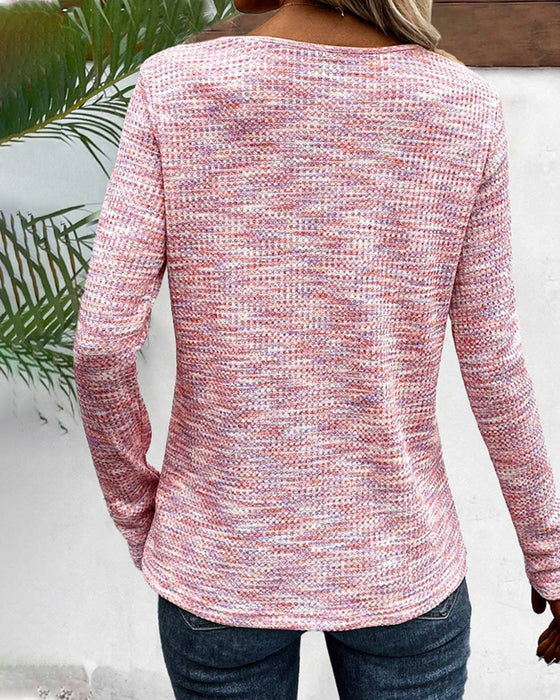 Afslappet top med V-udskæring