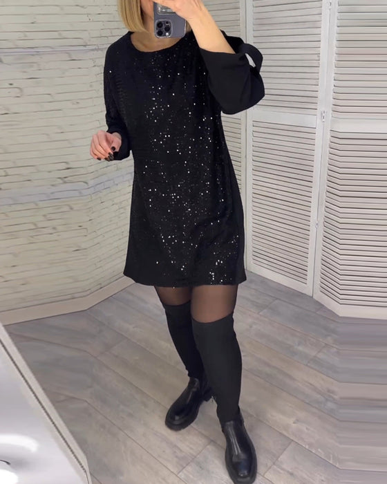 Kjole med rynkede ærmer med pailletter