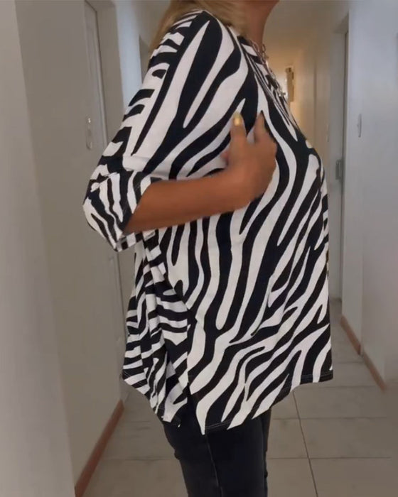 V-halset hverdagstop med zebraprint