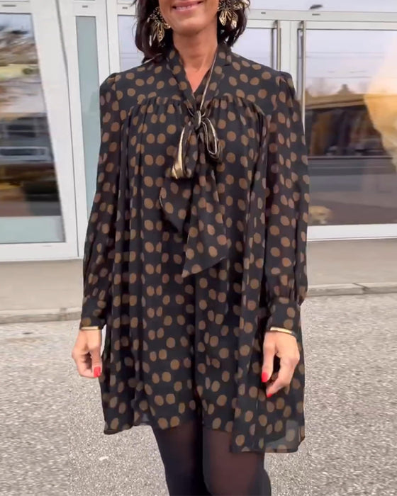 Langærmet kjole med polka dots