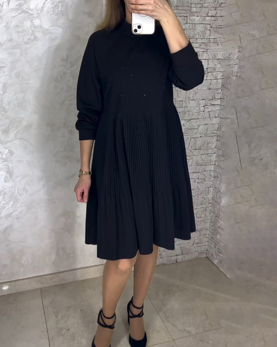 Ensfarvet kjole med høj hls