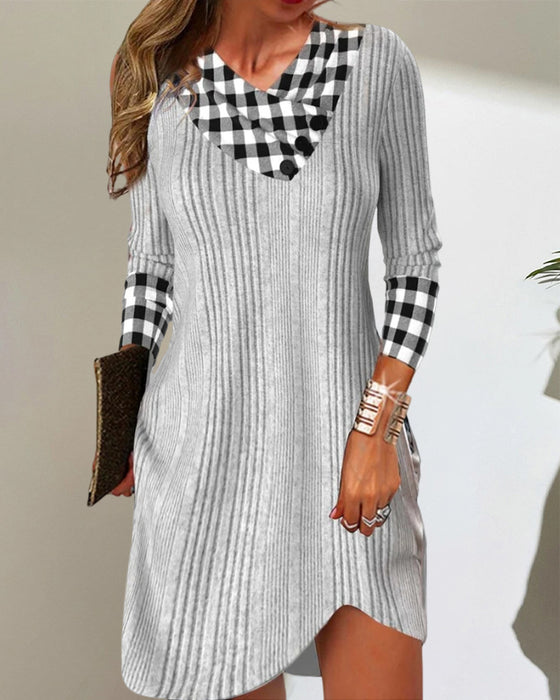 Casual kjole med V-udskæring og farveblok