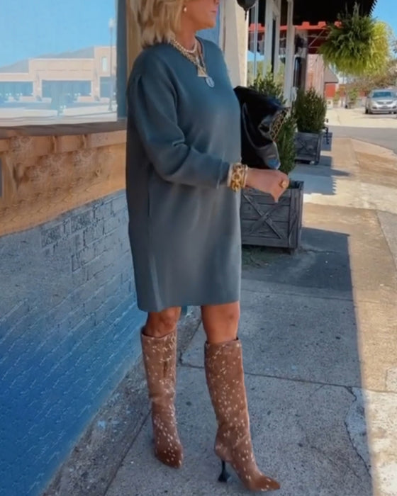 Ensfarvet kjole i løs pasform