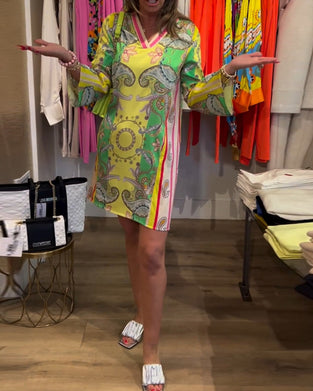 Farveblokmønstret kjole med V-udskæring