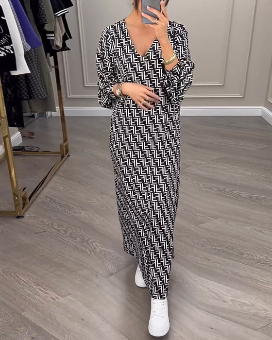 Kjole med geometrisk mønster