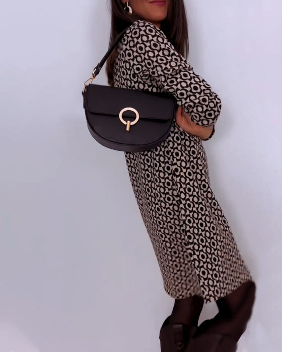 Langærmet kjole i afslappet stil