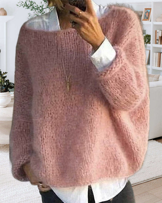 Ensfarvet pelset off-shoulder sweater