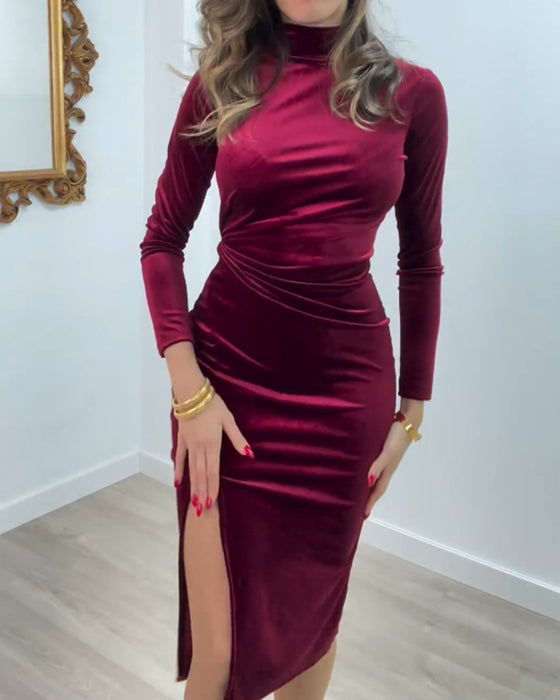 Formsyet kjole med snit